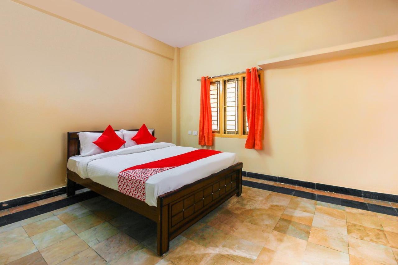 Hotel O Sai Residency Near Sr Nagar Metro Station Hyderabad Esterno foto