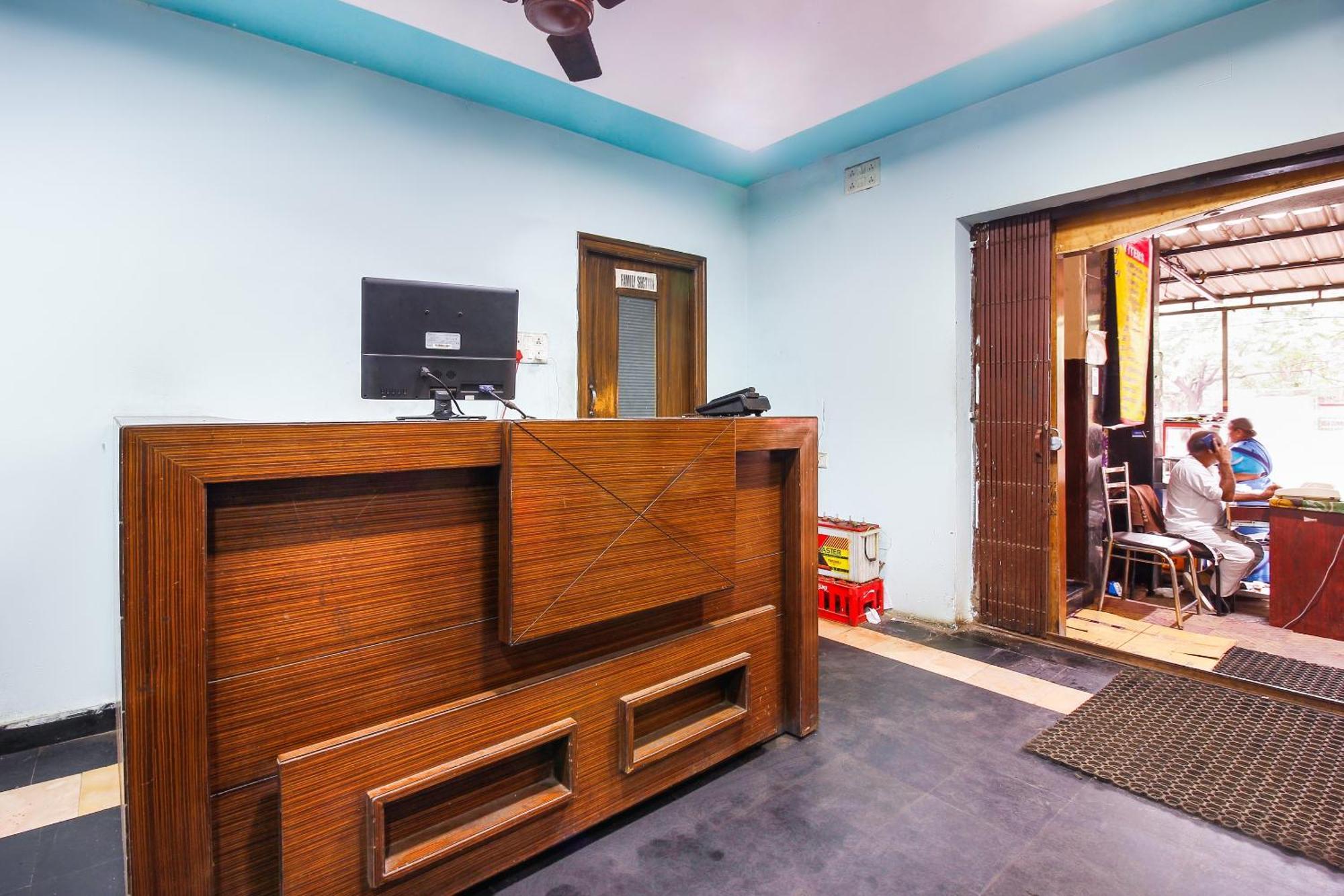 Hotel O Sai Residency Near Sr Nagar Metro Station Hyderabad Esterno foto