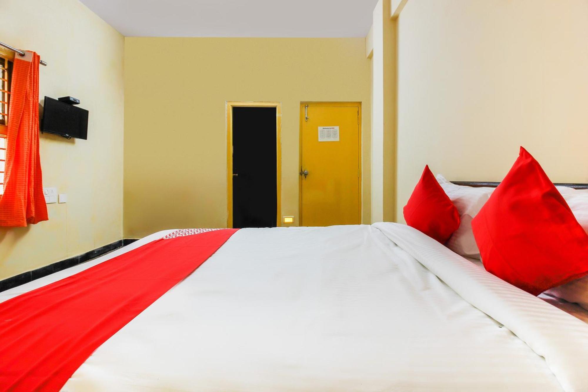 Hotel O Sai Residency Near Sr Nagar Metro Station Hyderabad Esterno foto