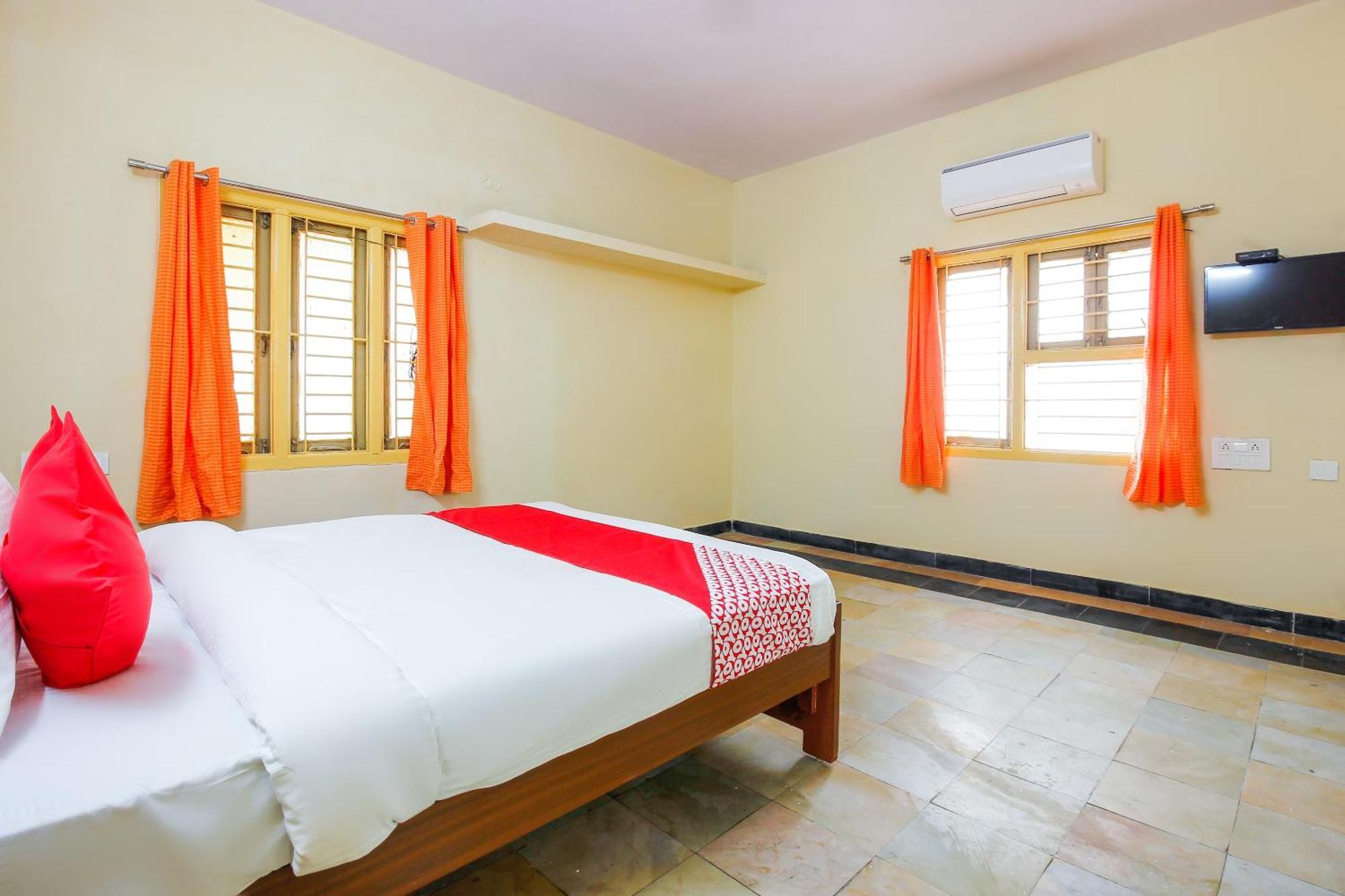 Hotel O Sai Residency Near Sr Nagar Metro Station Hyderabad Esterno foto