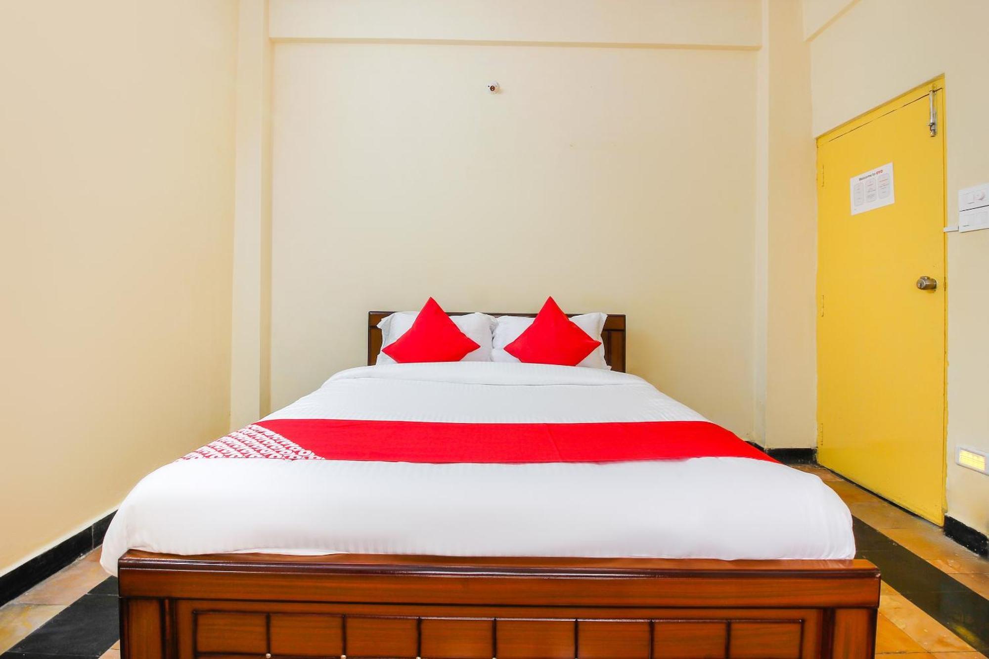 Hotel O Sai Residency Near Sr Nagar Metro Station Hyderabad Esterno foto